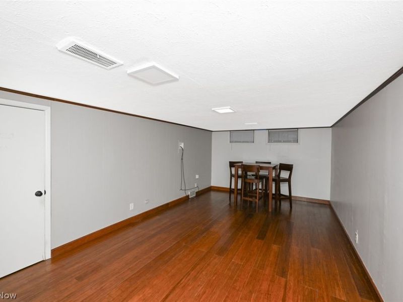 3699 Bainbridge Road, Cleveland, OH 44118 Photo 33