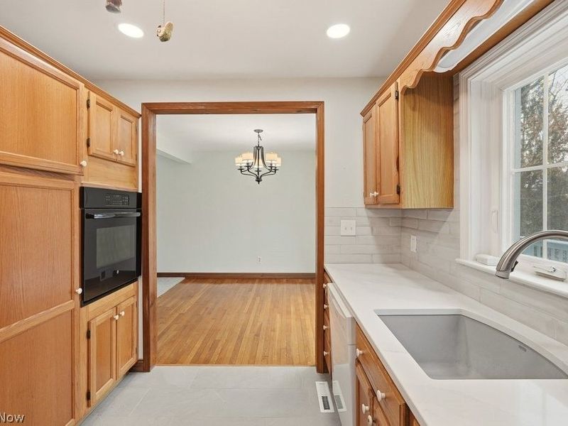 2665 Oak Park Boulevard, Cuyahoga Falls, OH 44221 Photo 17