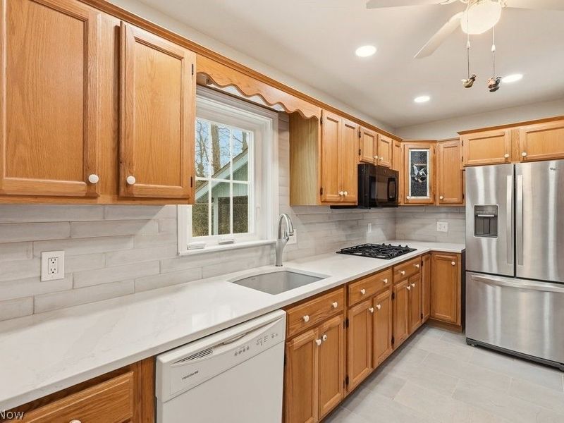 2665 Oak Park Boulevard, Cuyahoga Falls, OH 44221 Photo 18