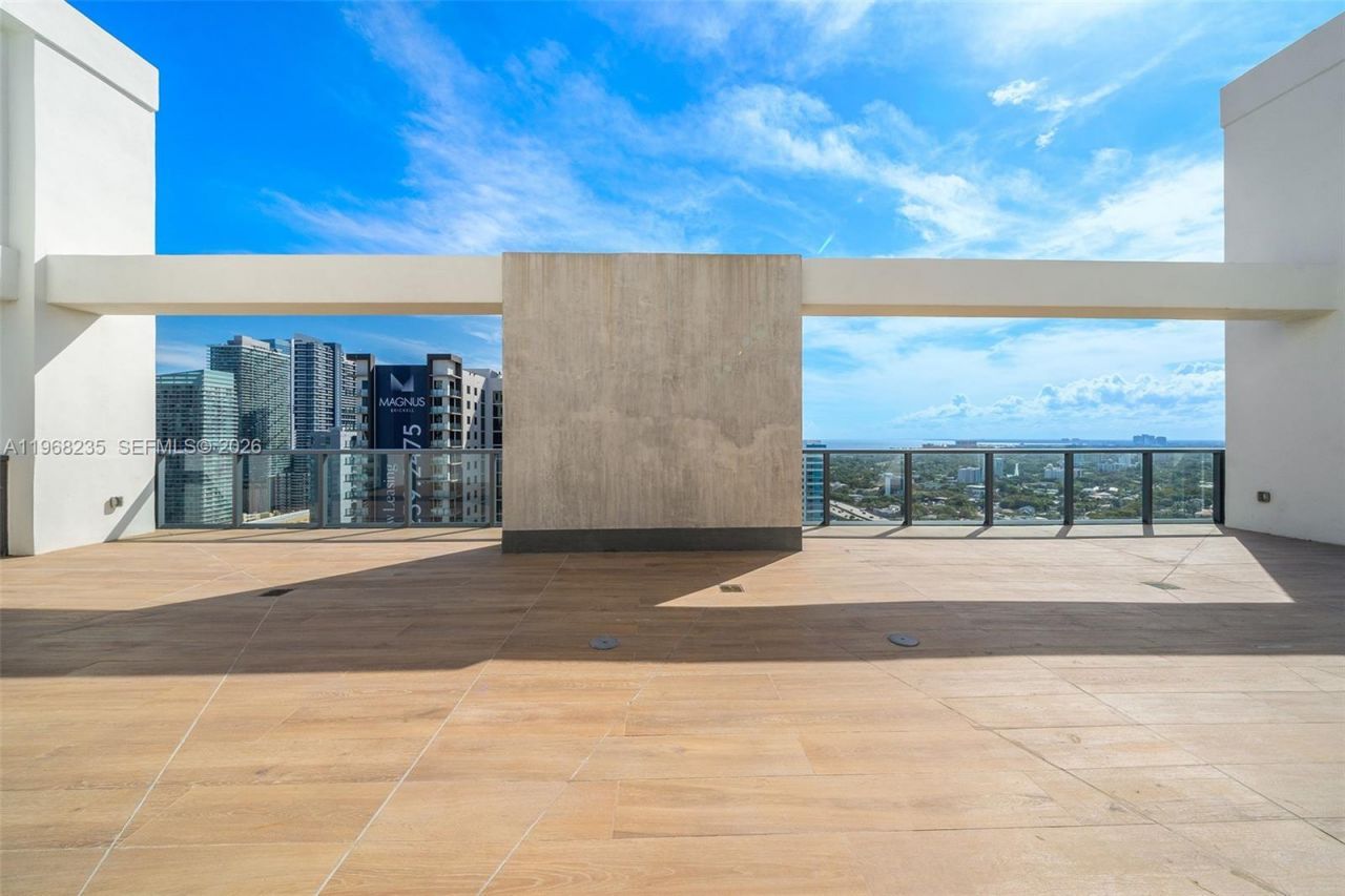 229 SW 9th St , Unit 208, Miami, FL 33130 Photo