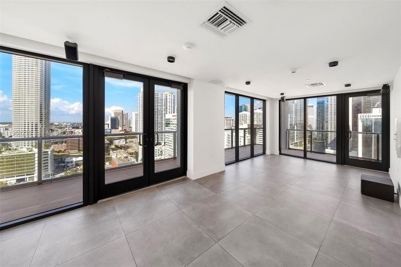 229 SW 9th St , Unit 208, Miami, FL 33130 Photo