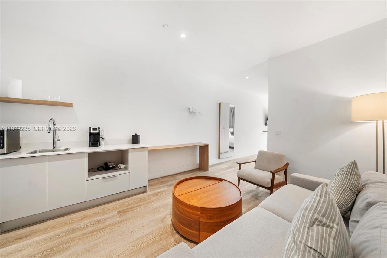 229 SW 9th St , Unit 208, Miami, FL 33130 Photo