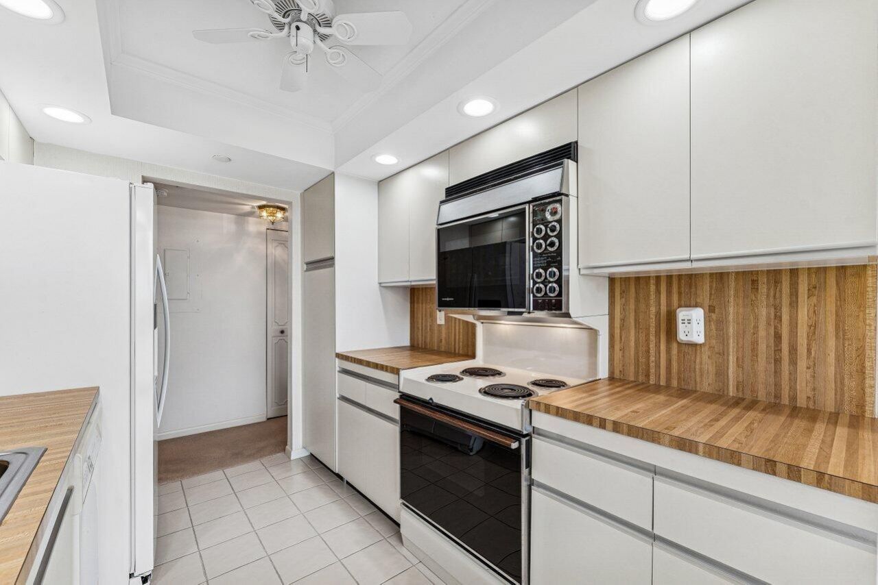 2003 N Ocean Boulevard, Unit 1004, Boca Raton, FL 33431 Photo