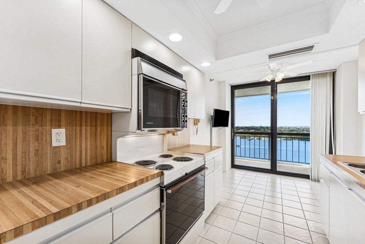 2003 N Ocean Boulevard, Unit 1004, Boca Raton, FL 33431 Photo