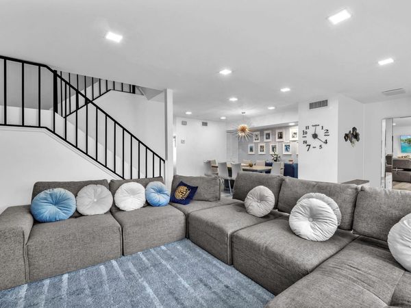 3904 Parkside Lane, Hollywood, FL 33021