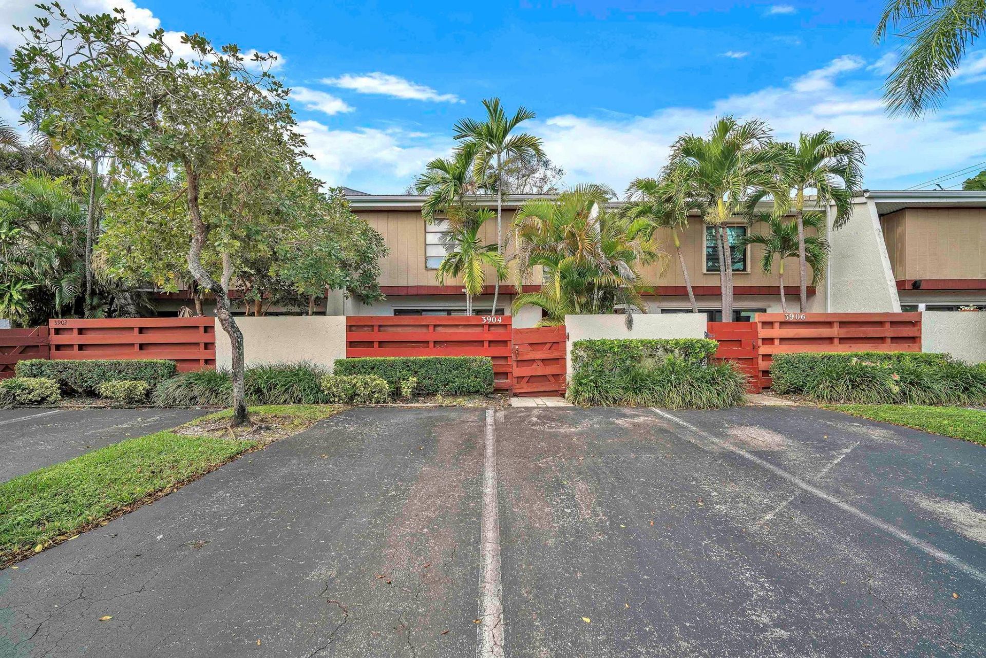 3904 Parkside Lane, Hollywood, FL 33021 Photo