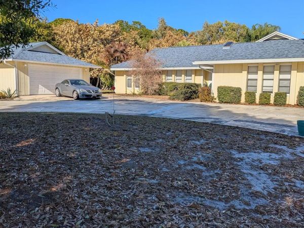 1961 SE Gena Rd, Port St Lucie, FL 34952