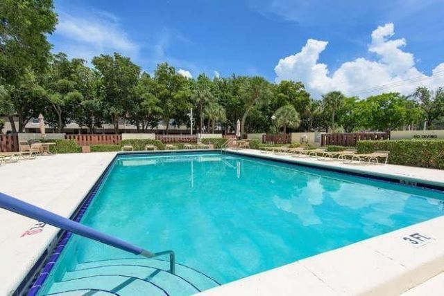 10777 W Sample Road, Unit 910, Coral Springs, FL 33065 Photo