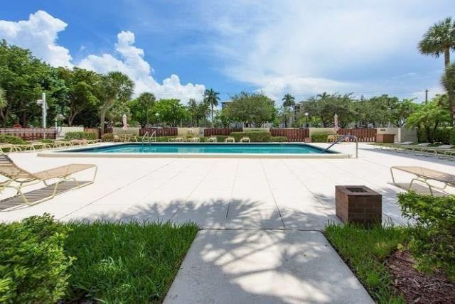 10777 W Sample Road, Unit 910, Coral Springs, FL 33065 Photo