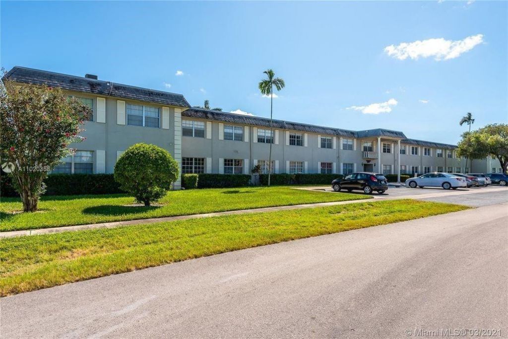 1560 Mckinley Street, Unit 110W, Hollywood, FL 33020 Photo