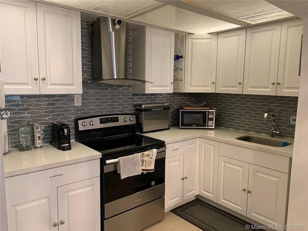 1560 Mckinley Street, Unit 110W, Hollywood, FL 33020 Photo