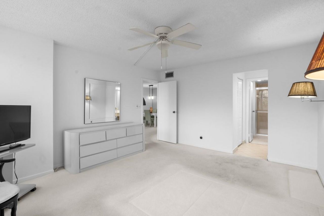 7080 Environ Boulevard, Unit 423, Lauderhill, FL 33319 Photo