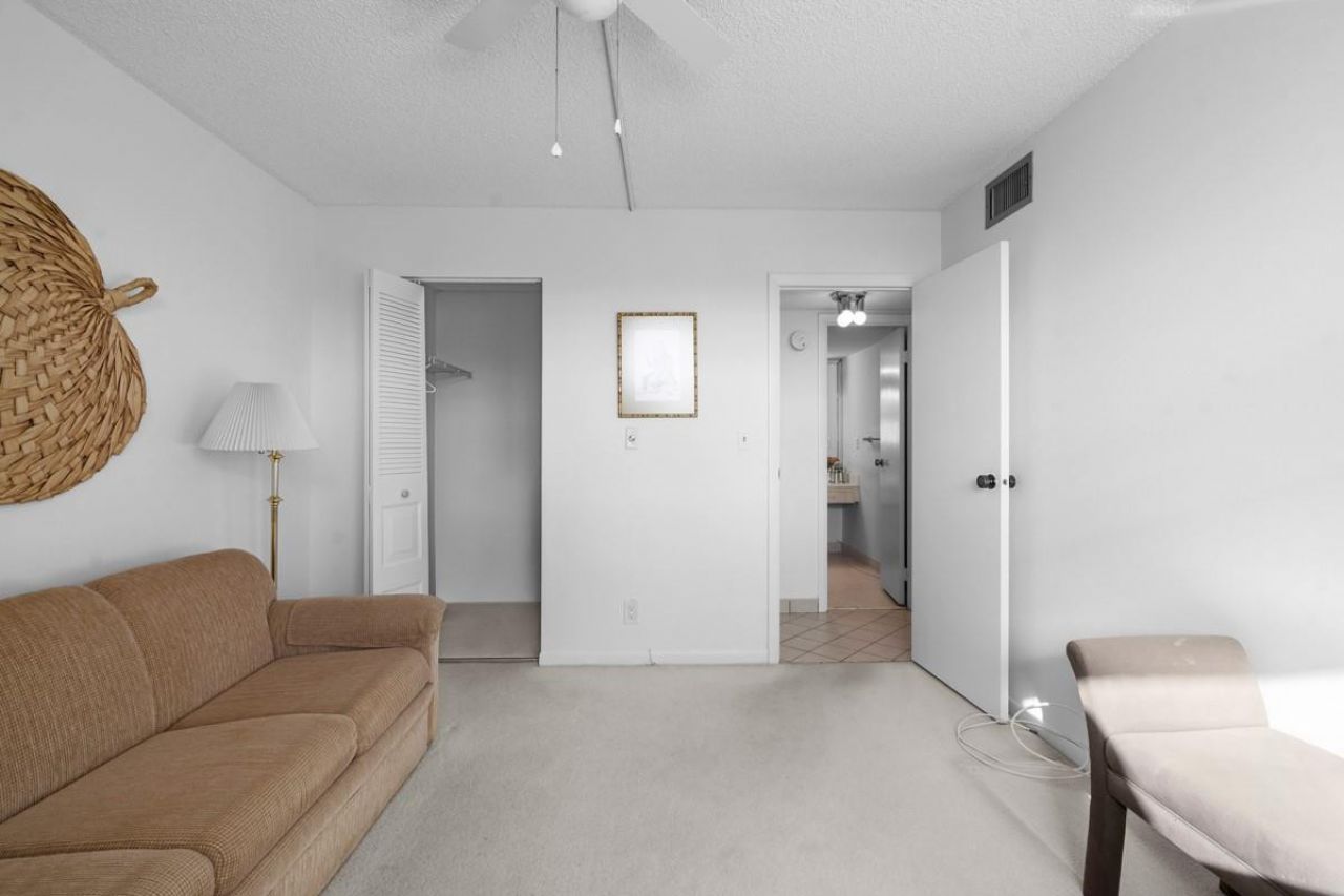 7080 Environ Boulevard, Unit 423, Lauderhill, FL 33319 Photo