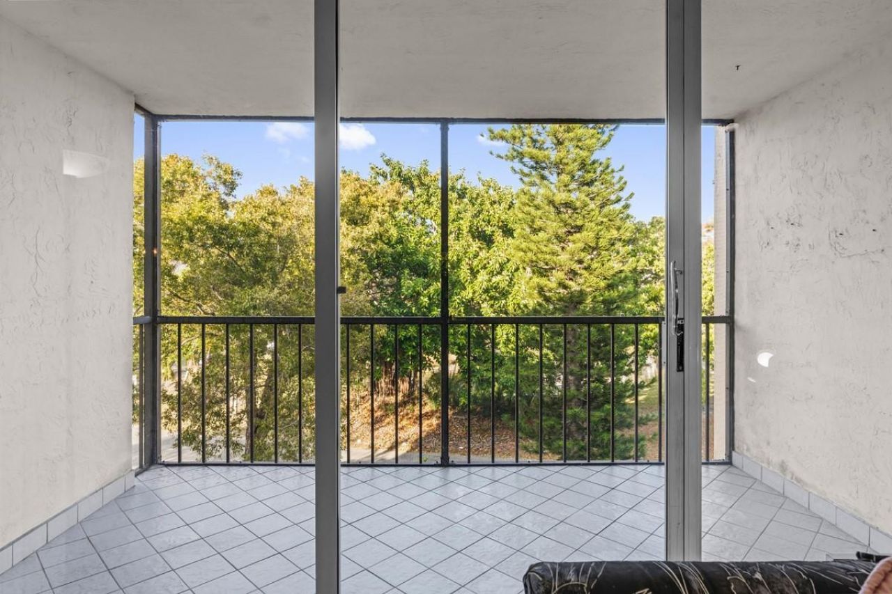 7080 Environ Boulevard, Unit 423, Lauderhill, FL 33319 Photo