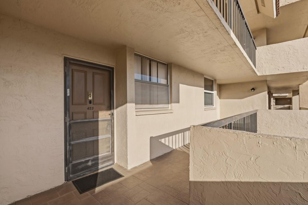 7080 Environ Boulevard, Unit 423, Lauderhill, FL 33319 Photo