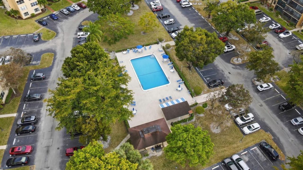 7080 Environ Boulevard, Unit 423, Lauderhill, FL 33319 Photo