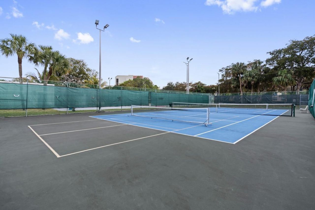 7080 Environ Boulevard, Unit 423, Lauderhill, FL 33319 Photo