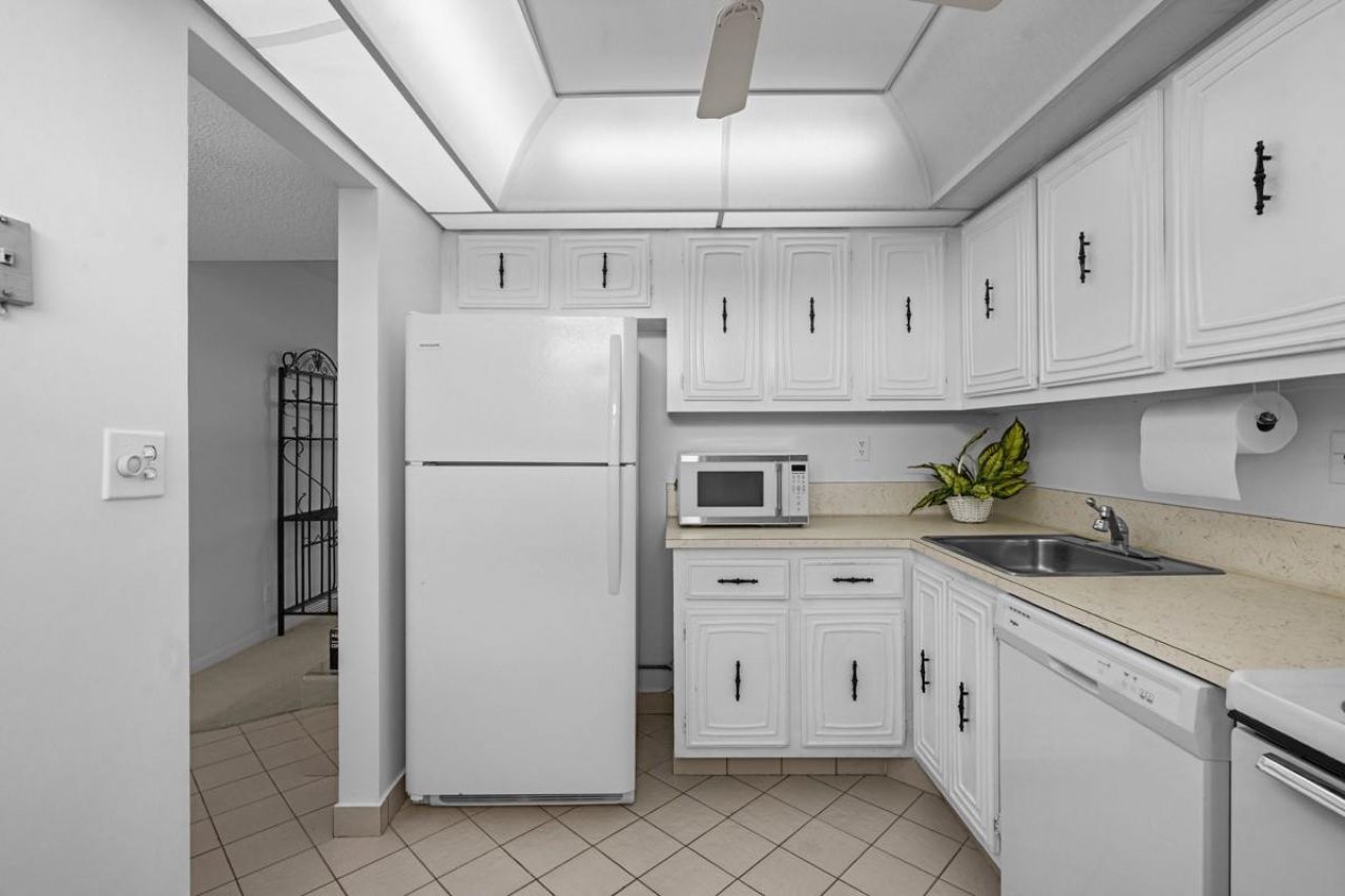 7080 Environ Boulevard, Unit 423, Lauderhill, FL 33319 Photo