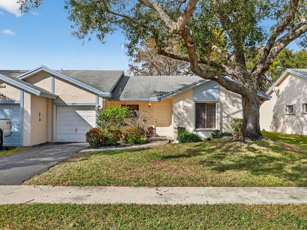 7917 NW 62nd Ct, Tamarac, FL 33321