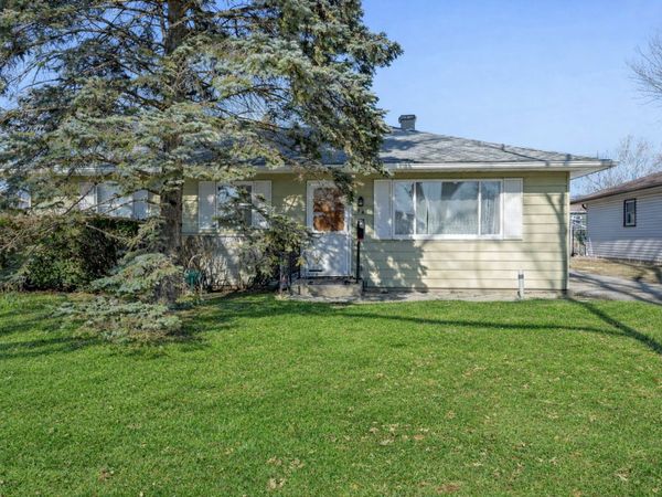 34 Golfview Lane, Carpentersville, IL 60110