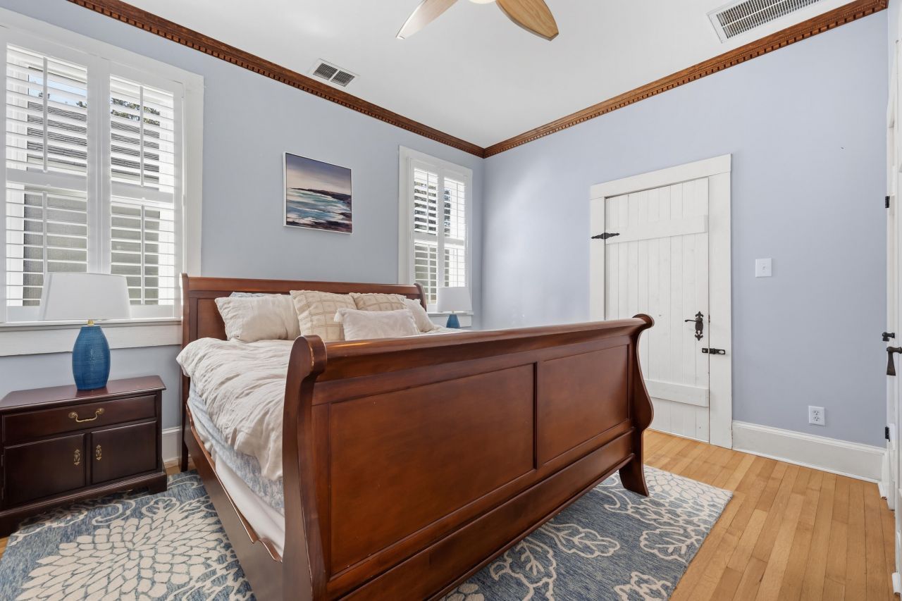 294 Congress Street Photo 18