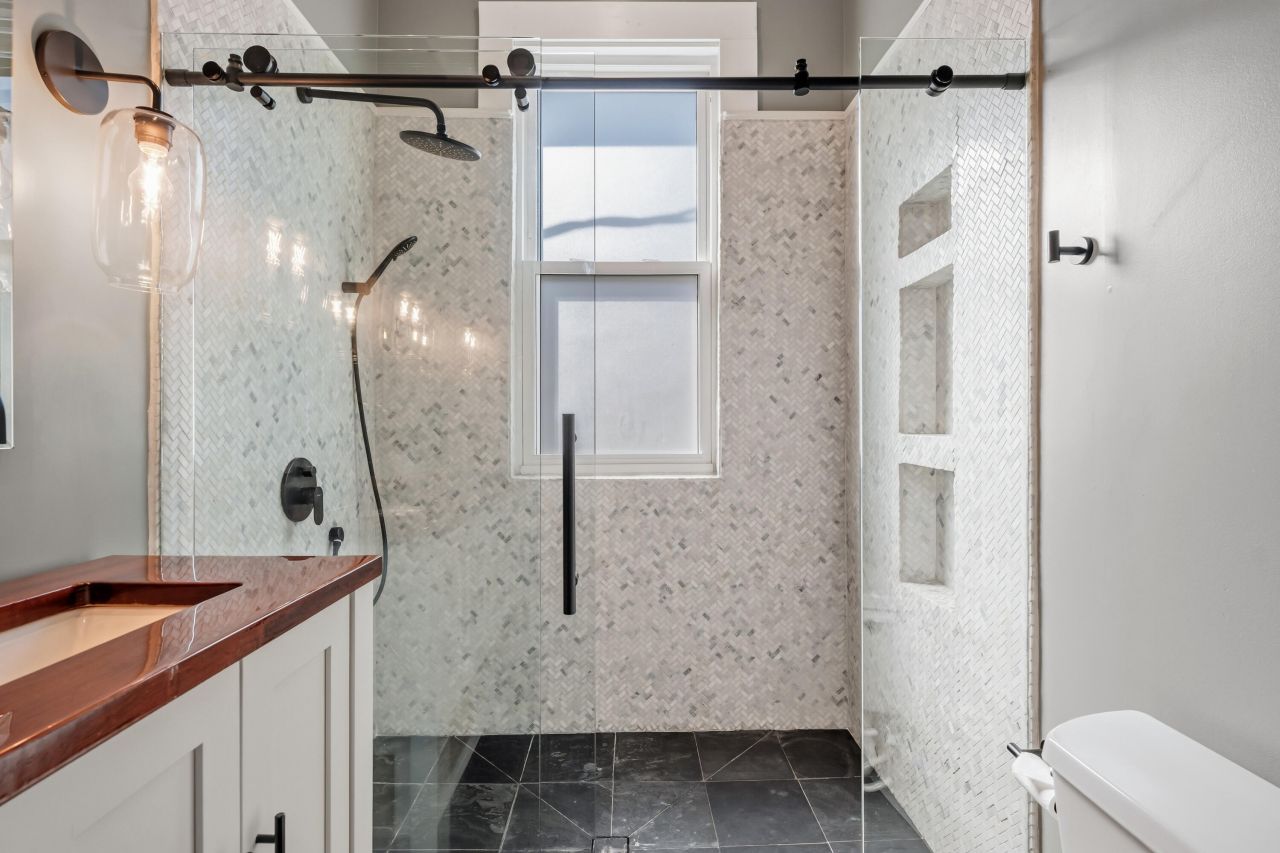 294 Congress Street Photo 21