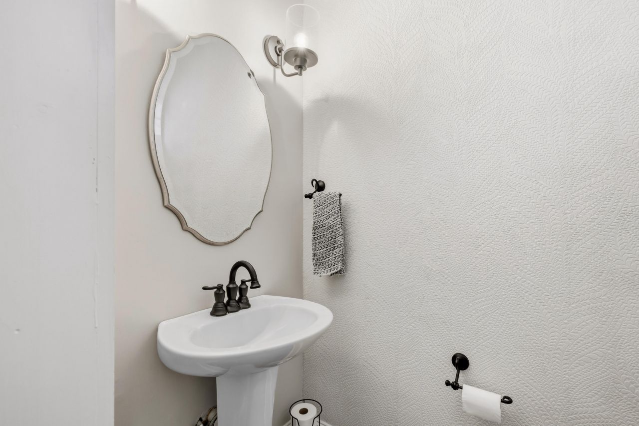 294 Congress Street Photo 30