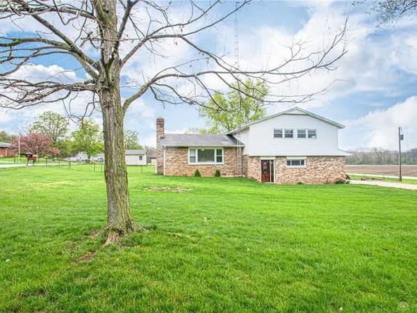 9500 Arnett Drive, New Paris, OH 45347