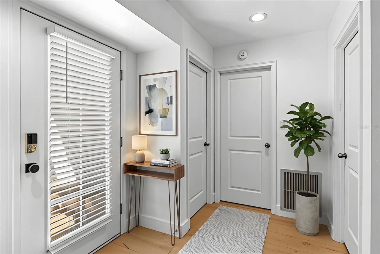 5119 Oxford Drive, Sarasota, FL 34242 Photo