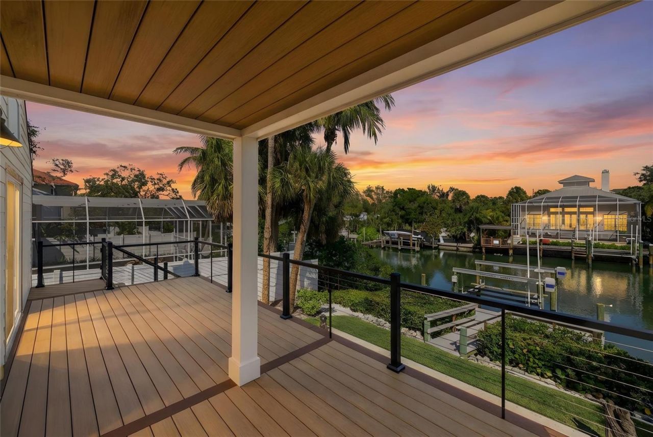 5119 Oxford Drive, Sarasota, FL 34242 Photo