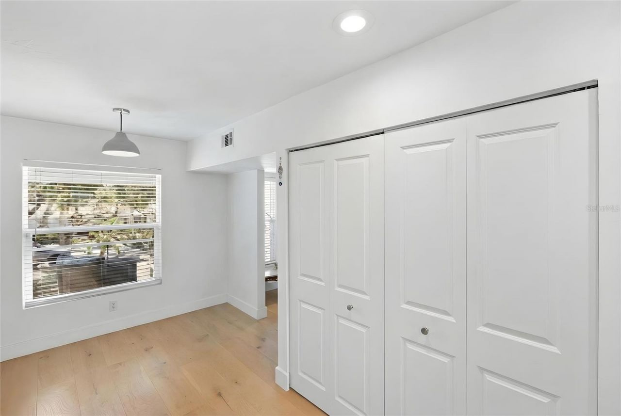 5119 Oxford Drive, Sarasota, FL 34242 Photo