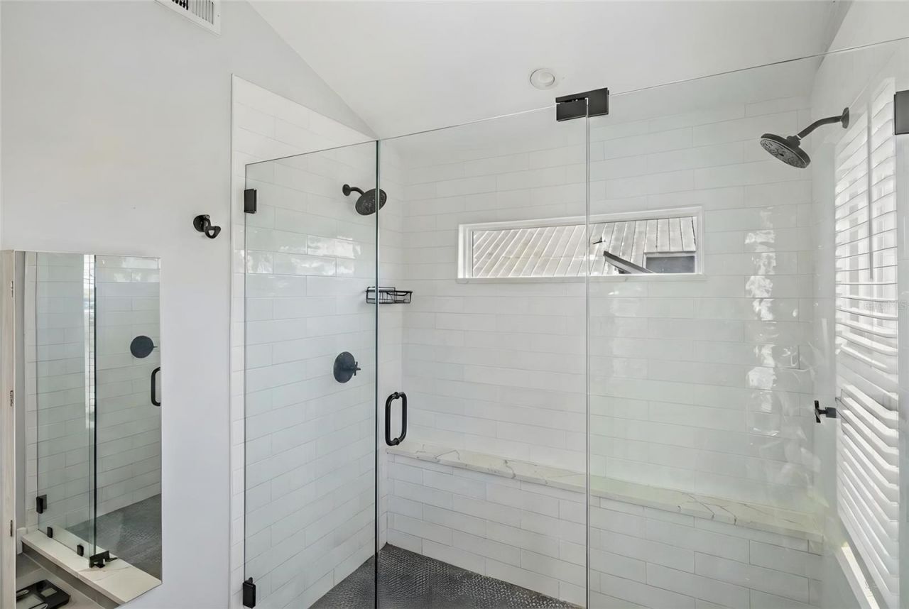 5119 Oxford Drive, Sarasota, FL 34242 Photo