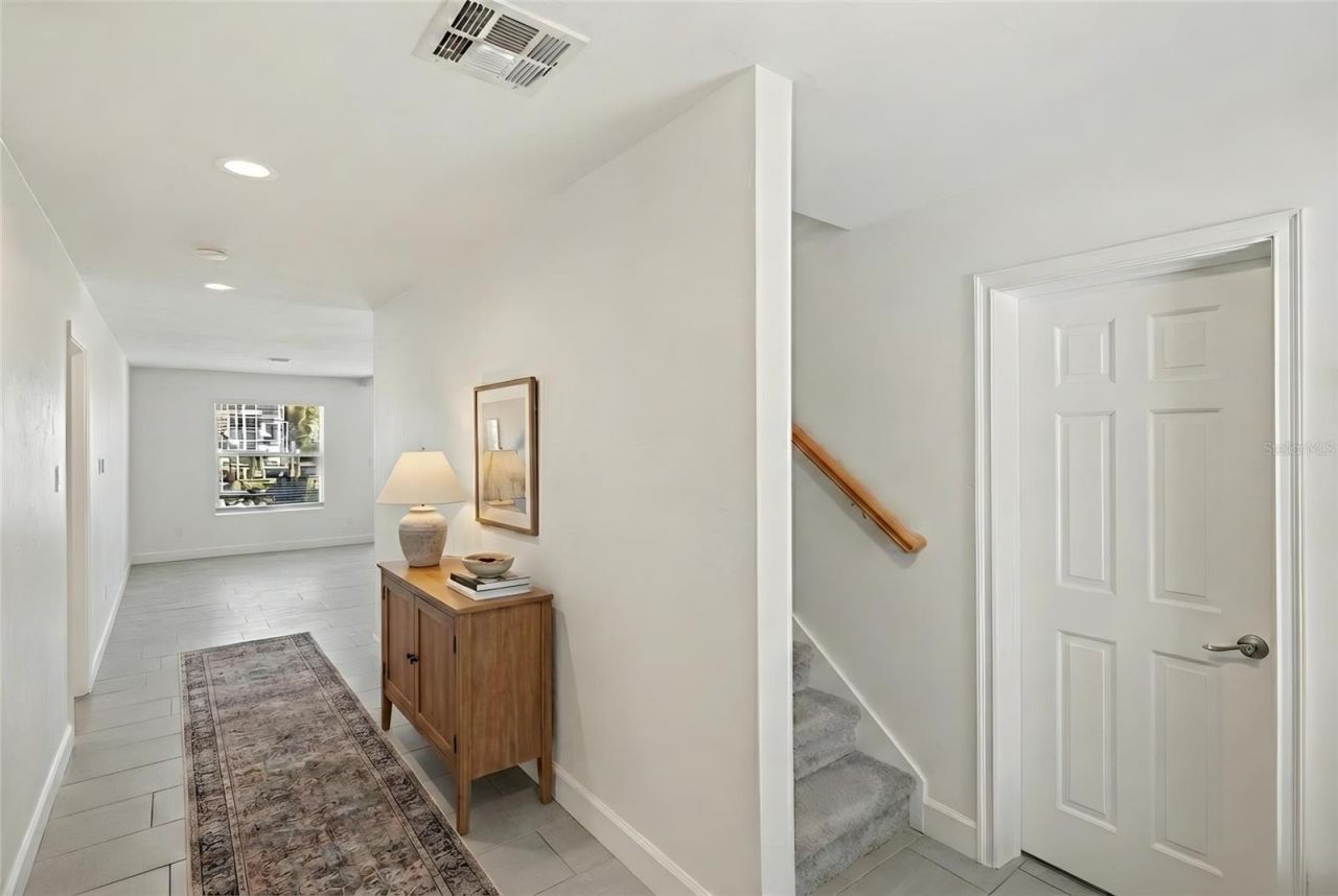 5119 Oxford Drive, Sarasota, FL 34242 Photo