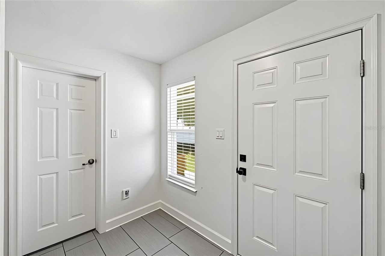 5119 Oxford Drive, Sarasota, FL 34242 Photo