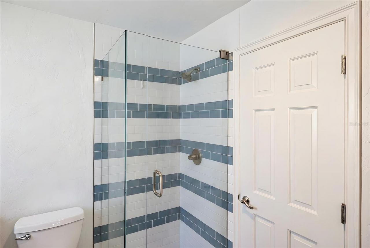 5119 Oxford Drive, Sarasota, FL 34242 Photo