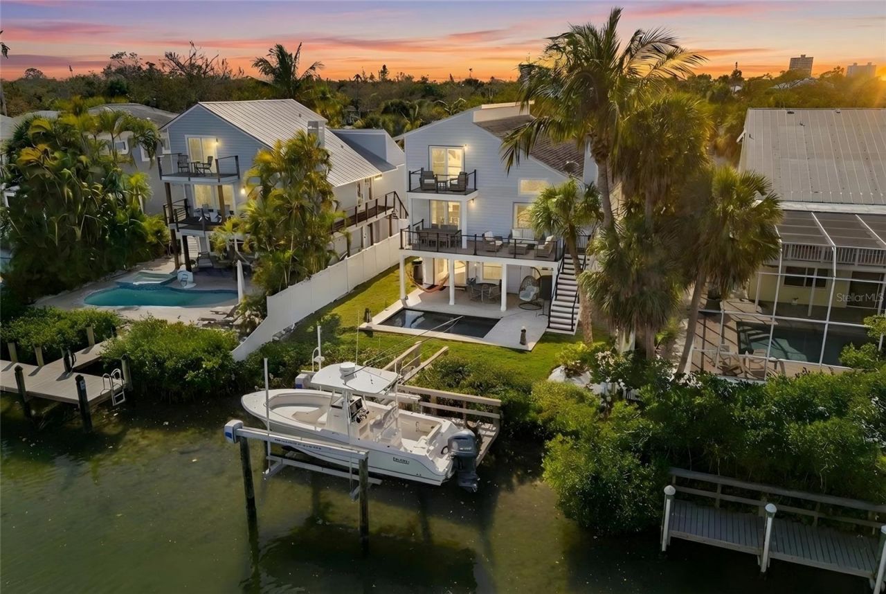 5119 Oxford Drive, Sarasota, FL 34242 Photo