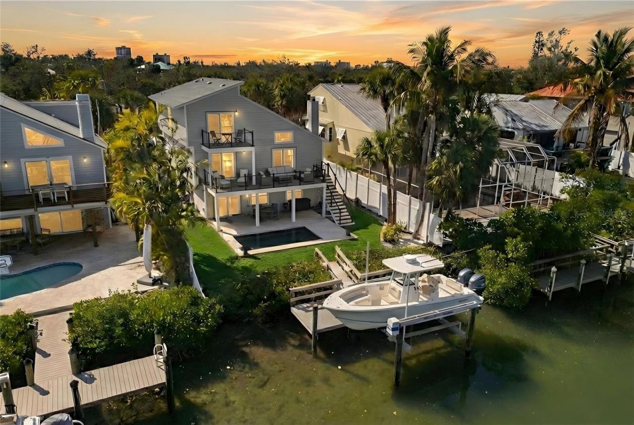 5119 Oxford Drive, Sarasota, FL 34242 Photo