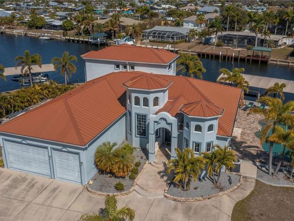 290 TAIT TERRACE SE, PORT CHARLOTTE, FL 33952