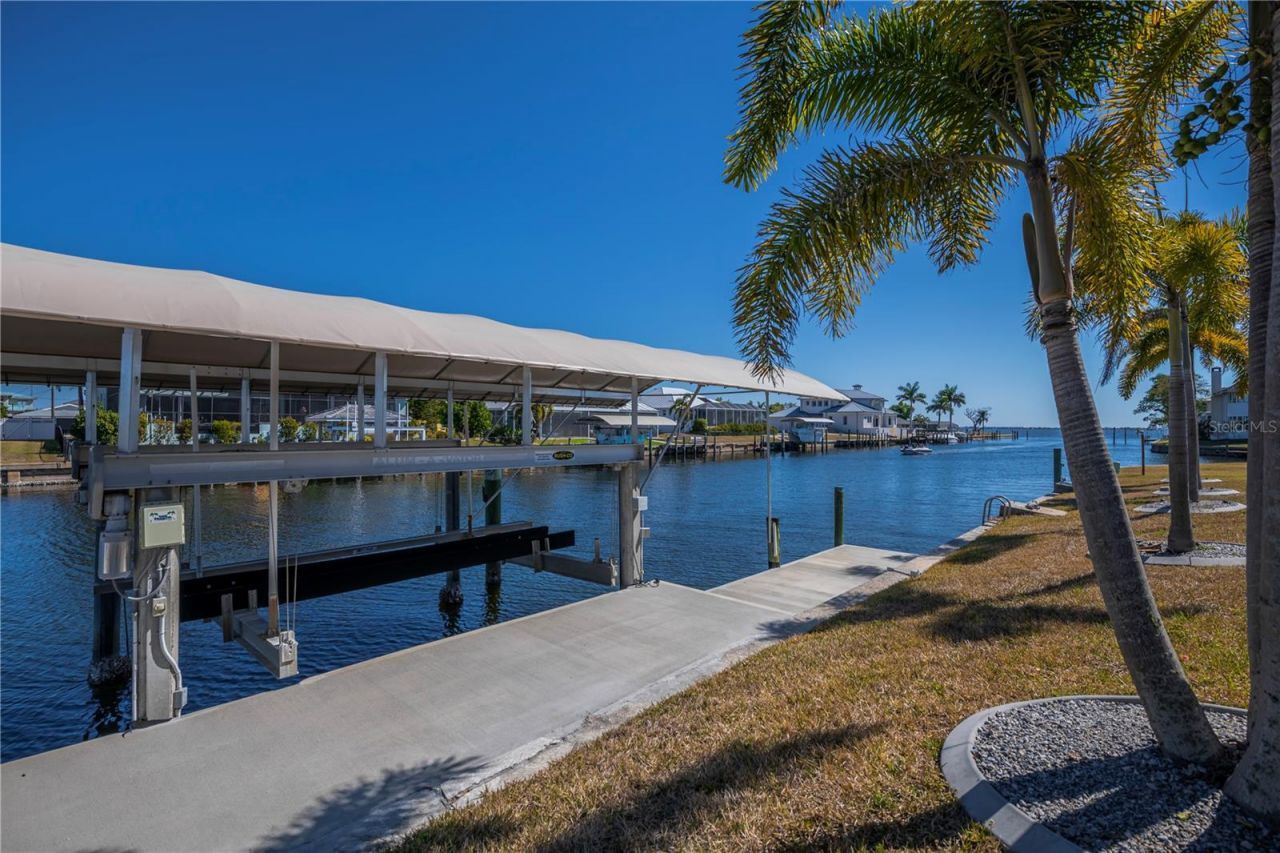 290 Tait Terrace Se, Port Charlotte, FL 33952 Photo