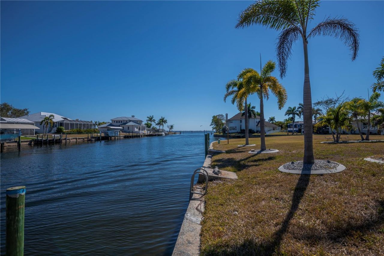 290 Tait Terrace Se, Port Charlotte, FL 33952 Photo