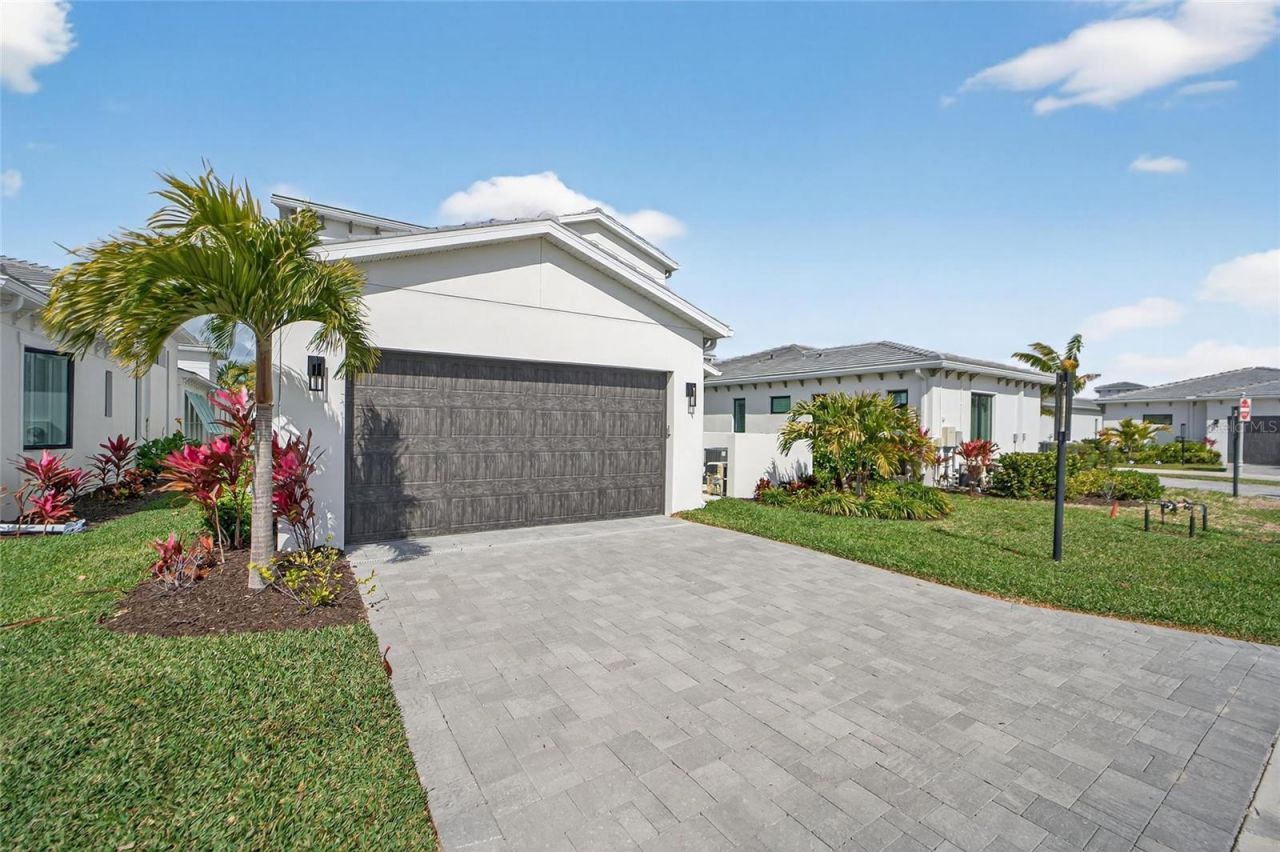 5917 Cat Claw Lane, Bradenton, FL 34210 Photo