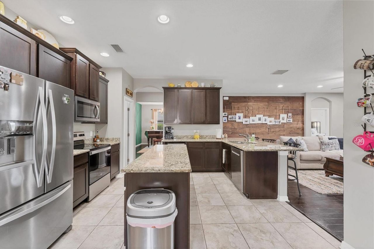 9123 Raes Creek Place, Palmetto, FL 34221 Photo