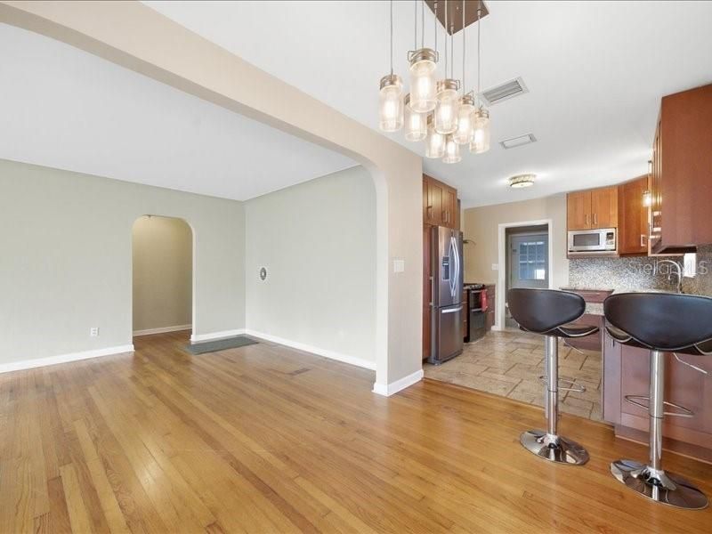 2670 Bayside Drive S, Saint Petersburg, FL 33705 Photo