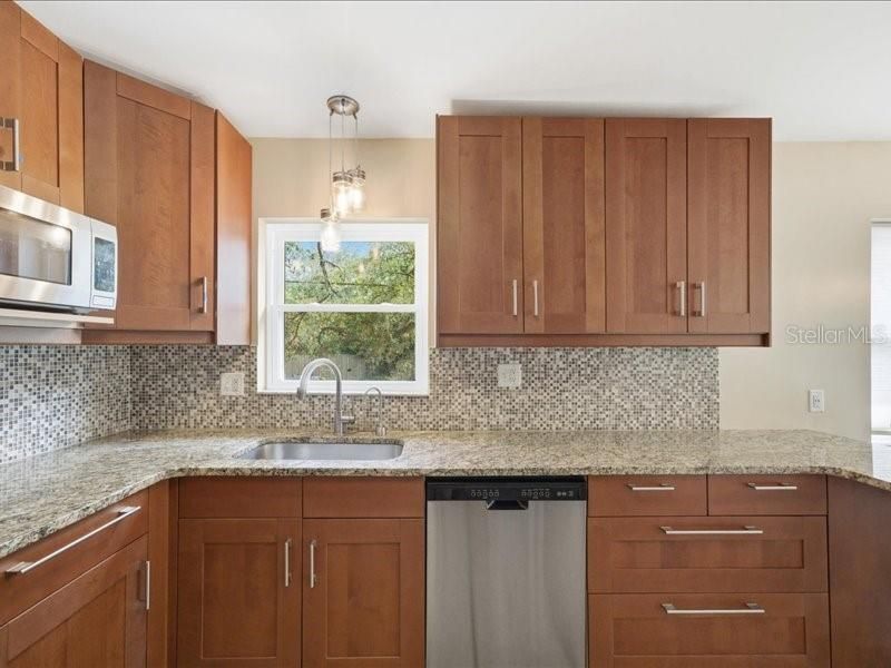 2670 Bayside Drive S, Saint Petersburg, FL 33705 Photo