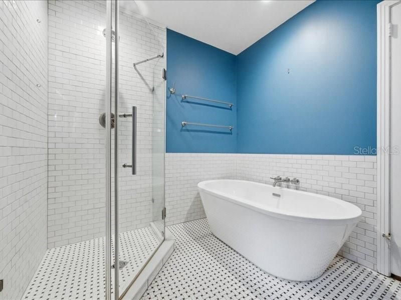 2670 Bayside Drive S, Saint Petersburg, FL 33705 Photo