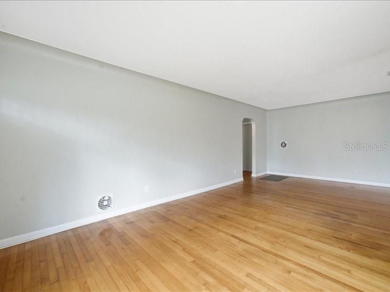 2670 Bayside Drive S, Saint Petersburg, FL 33705 Photo