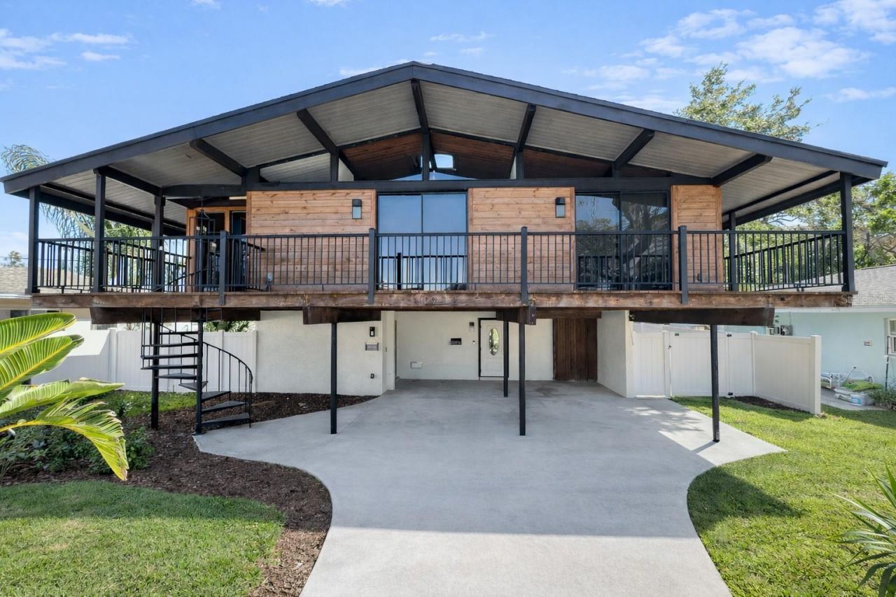 1942 New Hampshire Avenue Ne, Saint Petersburg, FL 33703 Photo