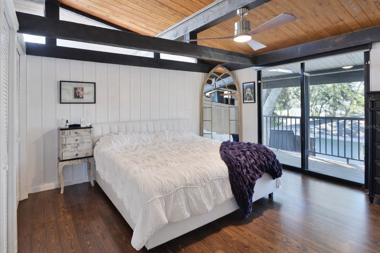 1942 New Hampshire Avenue Ne, Saint Petersburg, FL 33703 Photo