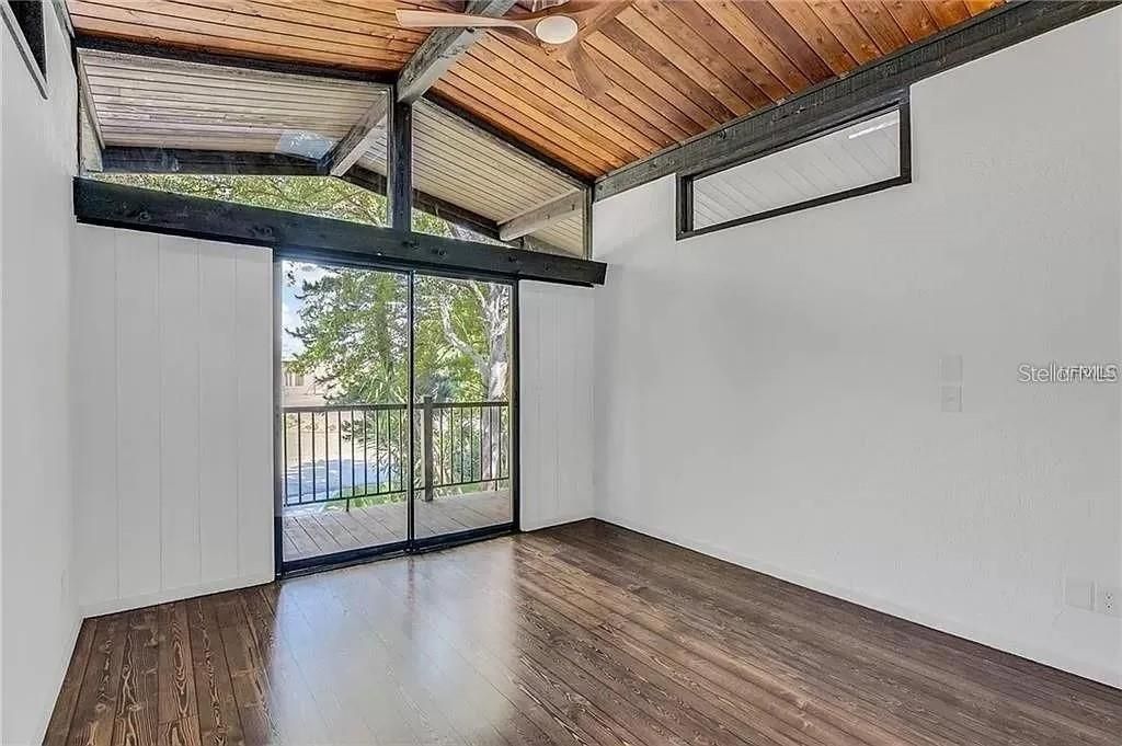 1942 New Hampshire Avenue Ne, Saint Petersburg, FL 33703 Photo