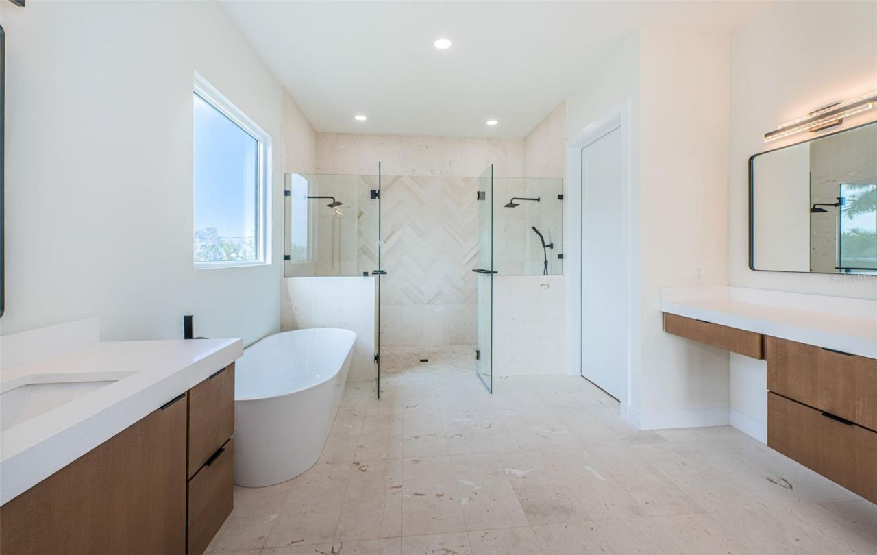 7981 2nd Avenue S, Saint Petersburg, FL 33707 Photo